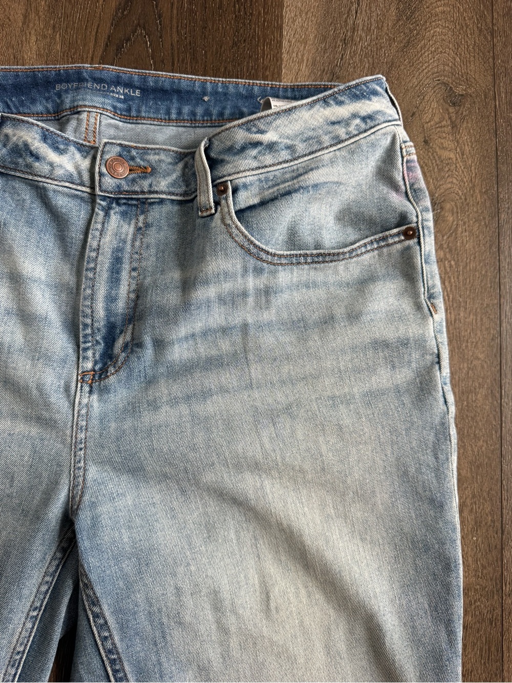 Chico’s Light Wash Boyfriend Ankle Women's Jeans Size 12 - Picture 6 of 9